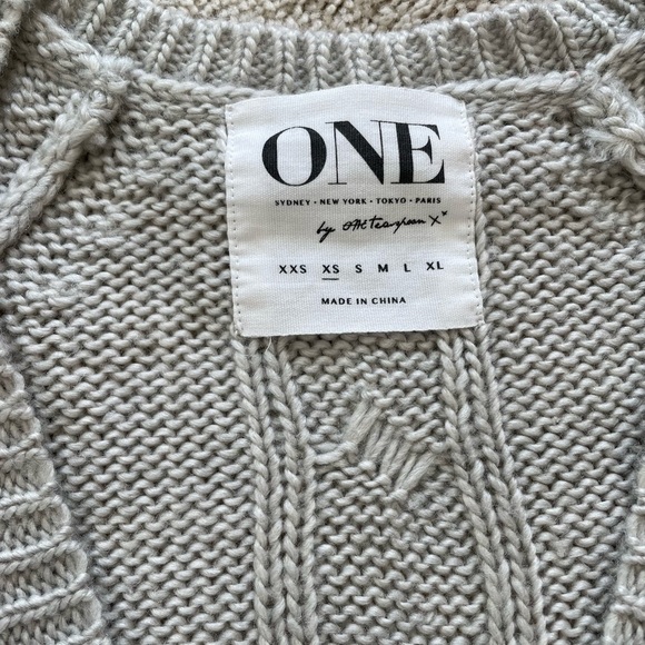One by one teaspoon spiked sweater xs - Picture 4 of 6